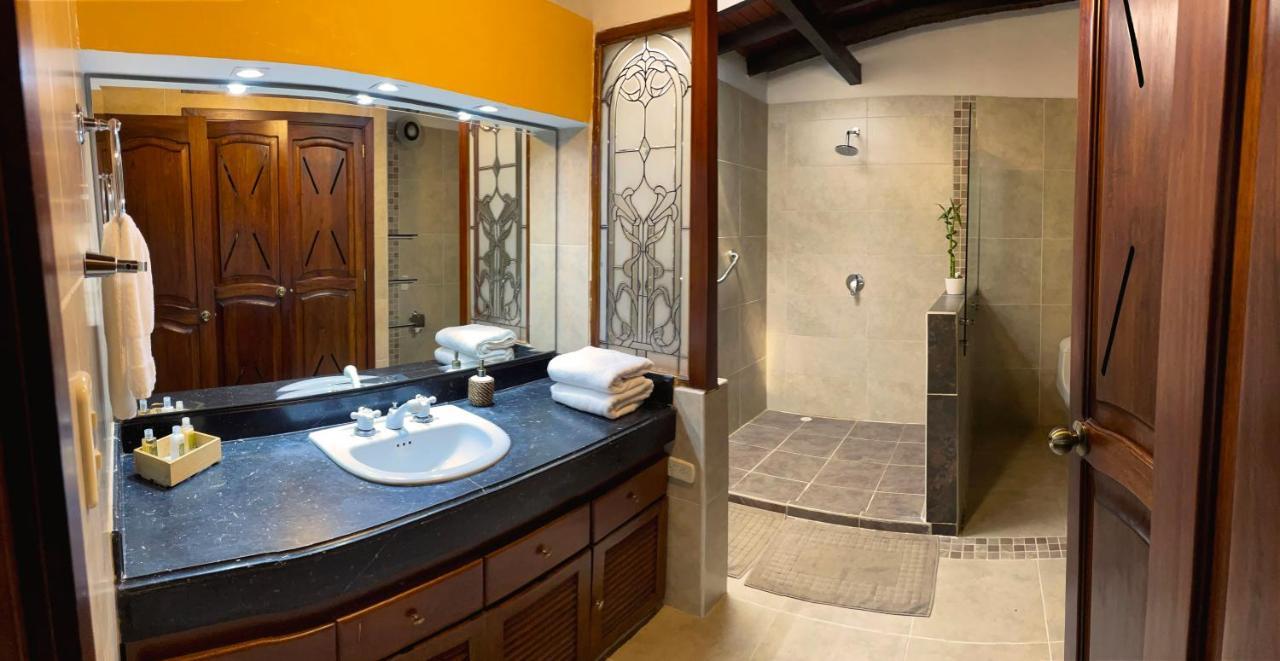 Hotel Casa Sonata Μεντεγίν Εξωτερικό φωτογραφία